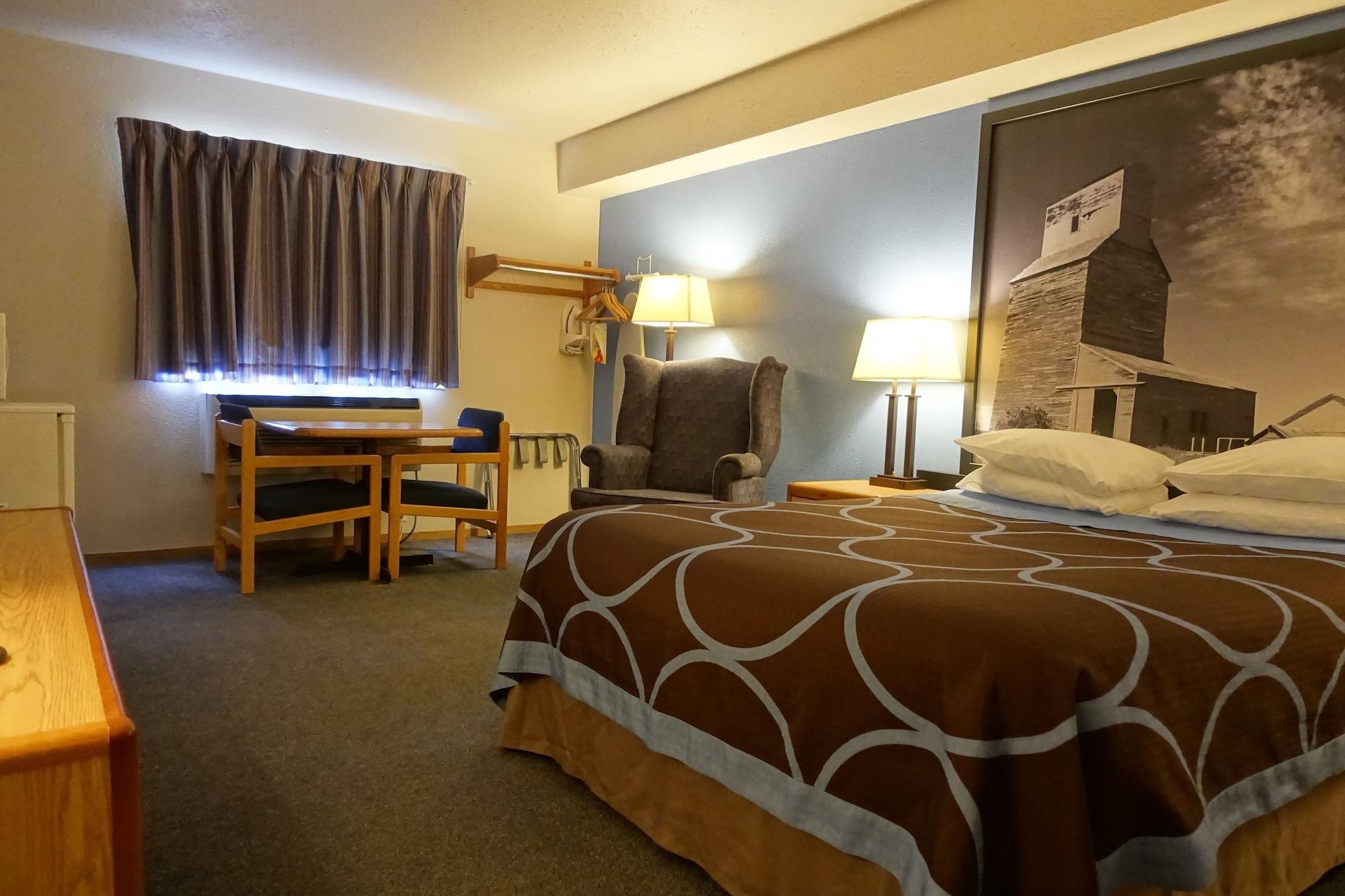 Super 8 By Wyndham Swift Current Hotel Exterior foto